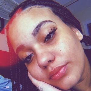 Meet your Posher, Destini